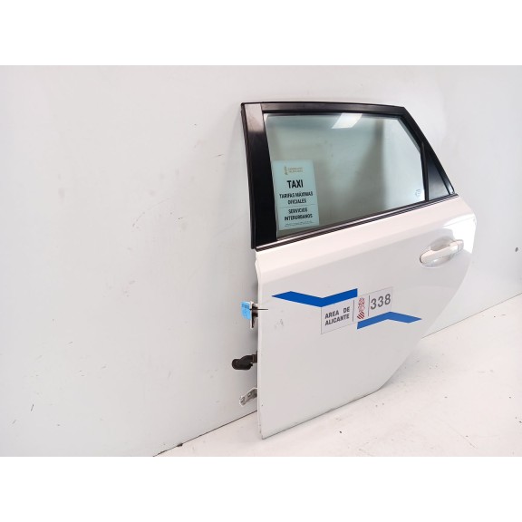 Recambio de puerta trasera izquierda para toyota auris (_e18_) 1.8 hybrid (zwe186_) referencia OEM IAM 6700402380  6711402180