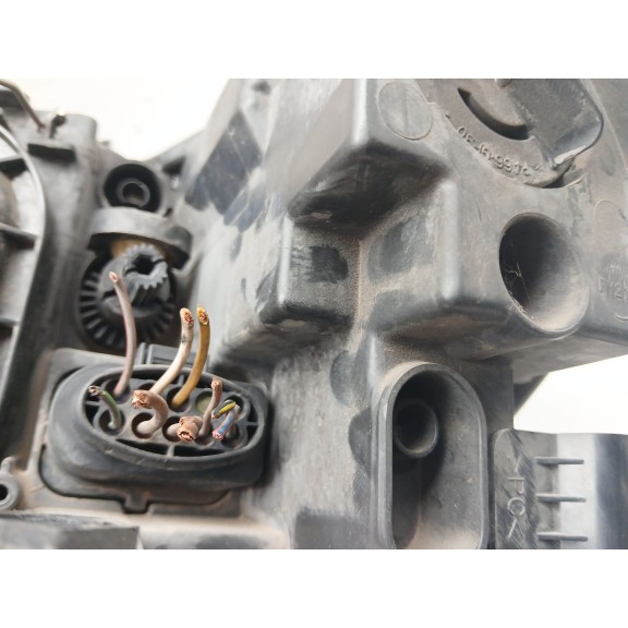 Recambio de faro derecho para seat ibiza iv (6j5, 6p1) 1.2 tdi referencia OEM IAM 6j1941022c 89319151 