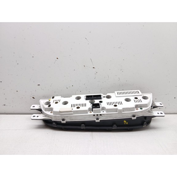 Recambio de cuadro instrumentos para ssangyong rodius i 2.7 xdi referencia OEM IAM 8020021100  