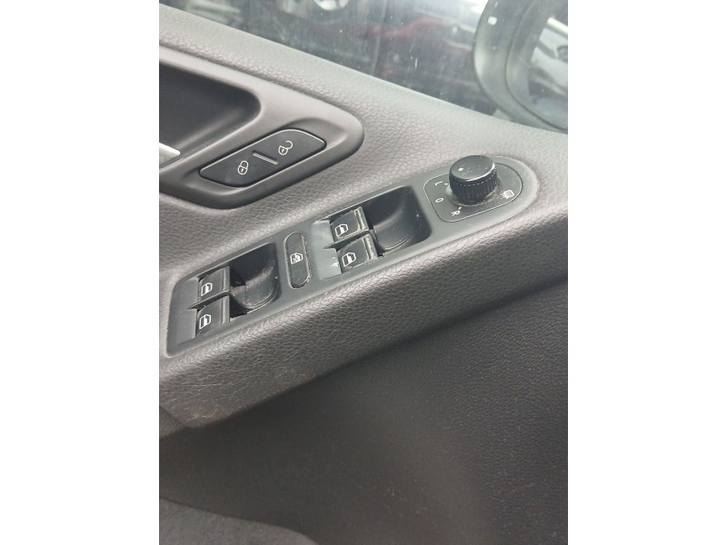 Recambio de mando elevalunas delantero izquierdo para volkswagen golf vi (5k1) 1.6 tdi referencia OEM IAM   