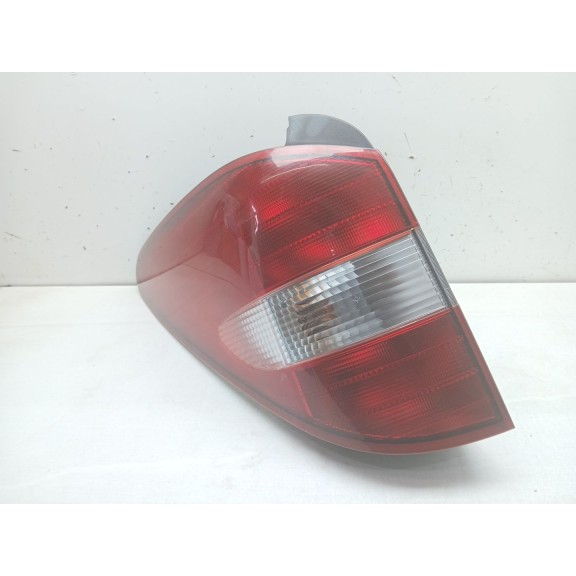 Recambio de piloto trasero izquierdo para ssangyong rodius i 2.7 xdi referencia OEM IAM 8360121  