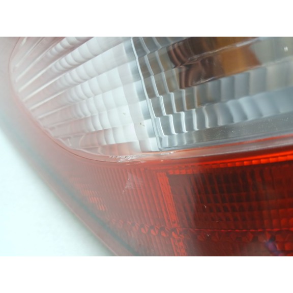 Recambio de piloto trasero izquierdo para ssangyong rodius i 2.7 xdi referencia OEM IAM 8360121  