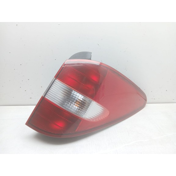 Recambio de piloto trasero derecho para ssangyong rodius i 2.7 xdi referencia OEM IAM 8360221  