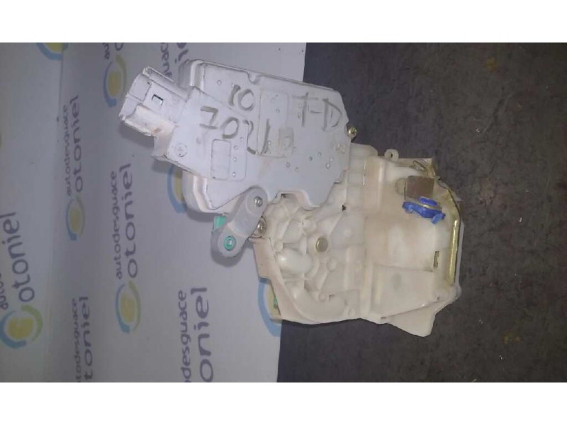 Recambio de cerradura puerta trasera derecha para nissan primera berlina (p11) básico referencia OEM IAM   6 PIN