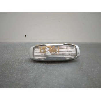 LUZ INTERIOR DELANTERA DERECHA 