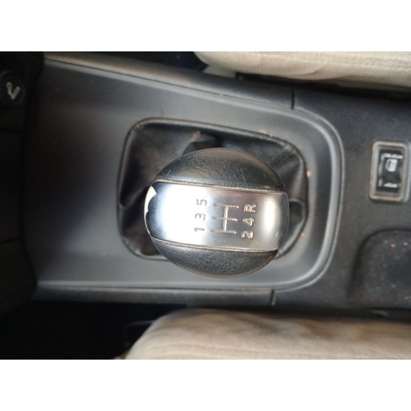 nissan primera (p12) del año 2003