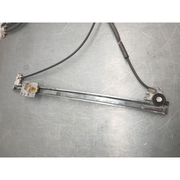 Recambio de elevalunas delantero izquierdo para bmw 3 touring (e46) 320 d referencia OEM IAM D334701 060815 454500018