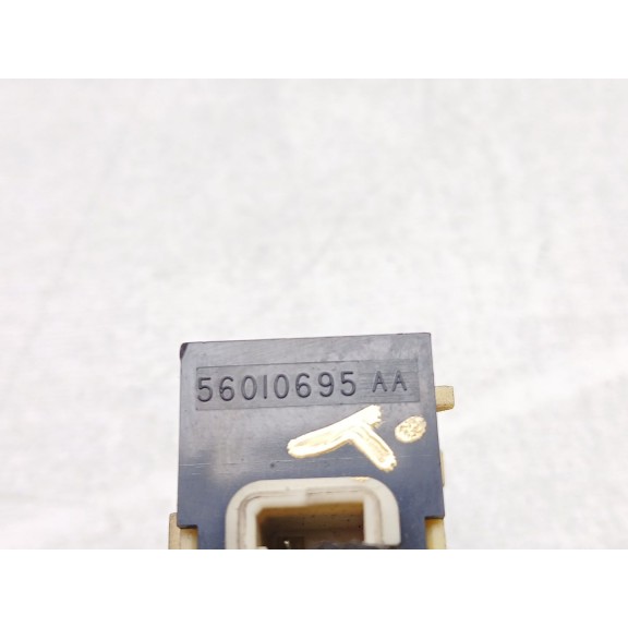 Recambio de mando elevalunas delantero izquierdo para jeep cherokee (kj) 2.4 cat referencia OEM IAM 56010695aa  