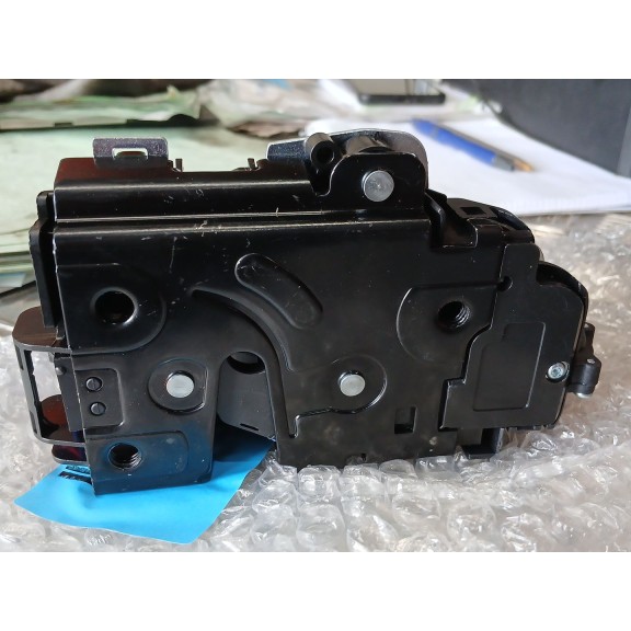 Recambio de cerradura puerta trasera izquierda para seat ibiza (6l1) referencia OEM IAM 3B4839015AG 6QD839015B 3B4839015AN
