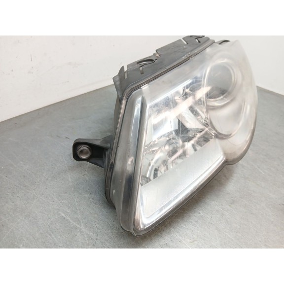 Recambio de faro derecho para volkswagen passat b6 (3c2) 2.0 tdi referencia OEM IAM   