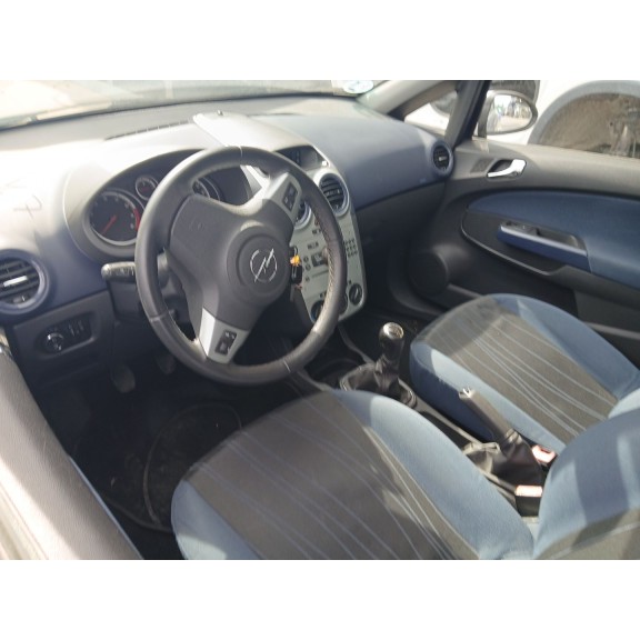 opel corsa d (s07) del año 2010