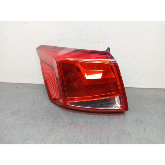 Recambio de piloto trasero izquierdo para seat arona (kj7, kjp) 1.0 tsi referencia OEM IAM 6F9945095B  