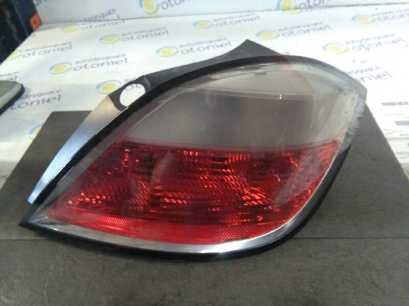 Recambio de piloto trasero derecho para opel astra h berlina cosmo referencia OEM IAM   