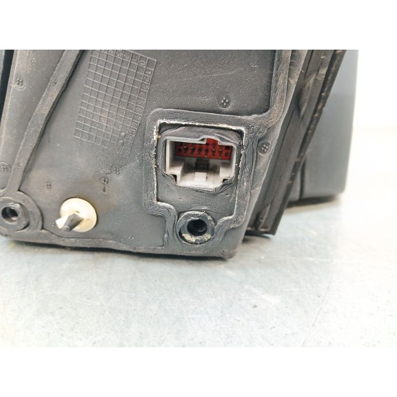 Recambio de retrovisor derecho para ford focus iii sedán 1.6 tdci referencia OEM IAM E9024550  