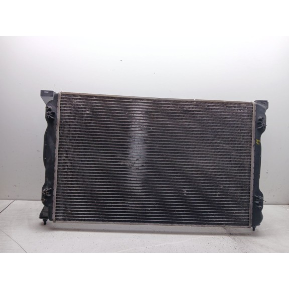 Recambio de radiador agua para audi a4 b7 (8ec) 2.0 tdi 16v referencia OEM IAM 8e0121251a  