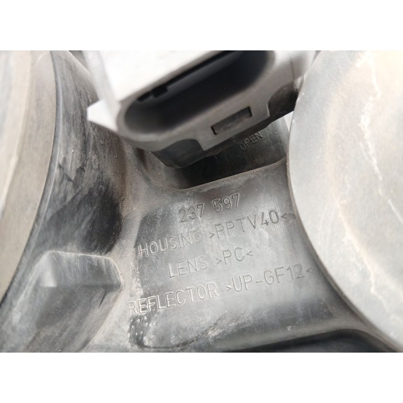 Recambio de faro izquierdo para nissan primera hatchback (p12) 1.6 referencia OEM IAM 26010AU800  