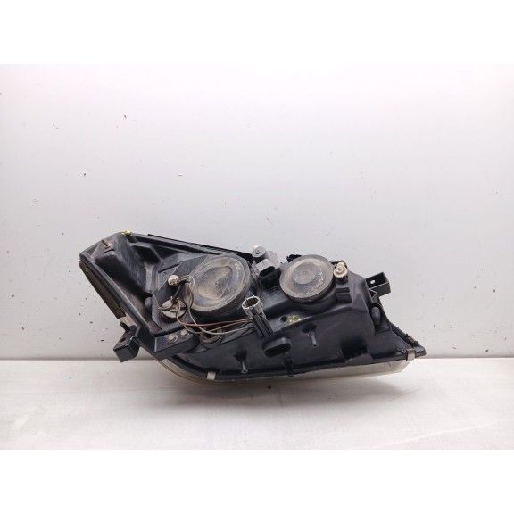 Recambio de faro izquierdo para nissan primera hatchback (p12) 1.6 referencia OEM IAM 26010AU800  