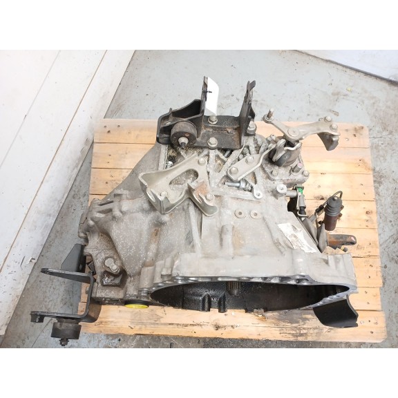 Recambio de caja cambios para toyota avensis sedán (_t25_) 2.0 d-4d (adt250_) referencia OEM IAM   