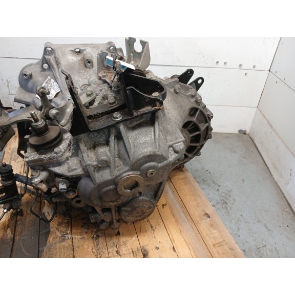 Recambio de caja cambios para toyota avensis sedán (_t25_) 2.0 d-4d (adt250_) referencia OEM IAM   