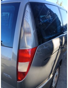 Recambio de piloto trasero derecho para lancia phedra (179_) 2.2 jtd (179axc1a) referencia OEM IAM 25532557   2