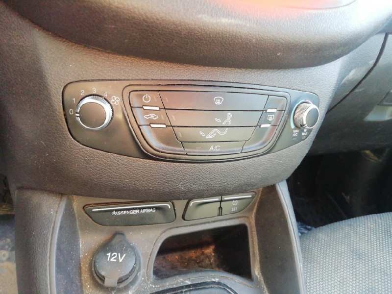 Recambio de mando calefaccion / aire acondicionado para ford transit courier combi trend referencia OEM IAM AV1T19980AK  