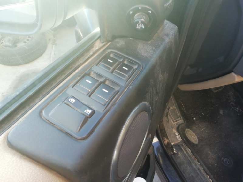 Recambio de mando elevalunas delantero izquierdo para land rover discovery 2.7 td v6 cat referencia OEM IAM YUD501110PVJ  