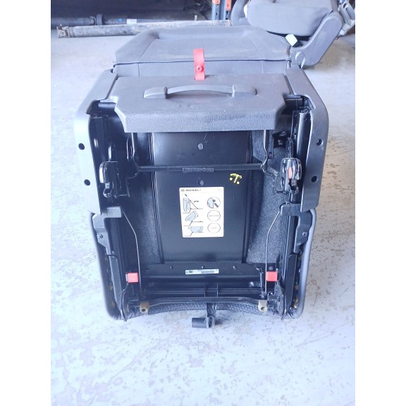 Recambio de asiento trasero izquierdo para volkswagen touran (1t3) 1.6 tdi referencia OEM IAM   