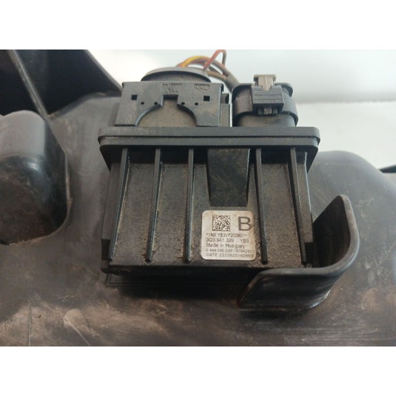 Recambio de deposito adblue para volkswagen t-roc (a11, d11) 2.0 tdi scr referencia OEM IAM 5Q0131331C  