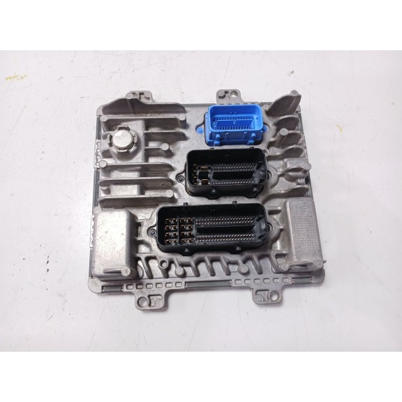 Recambio de centralita motor uce para opel astra k lim. 5türig selective referencia OEM IAM 55493025 395357783 