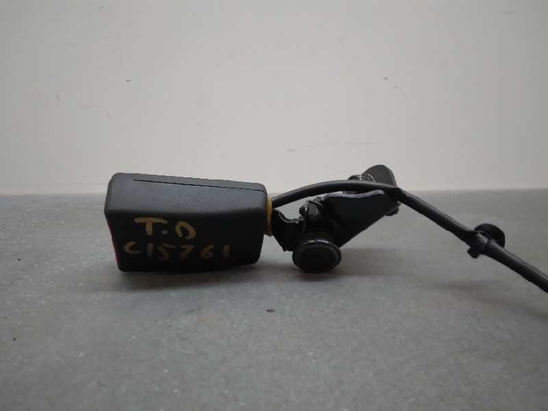 Recambio de enganche cinturon para ssangyong tivoli referencia OEM IAM  TRASERO DERECHO 