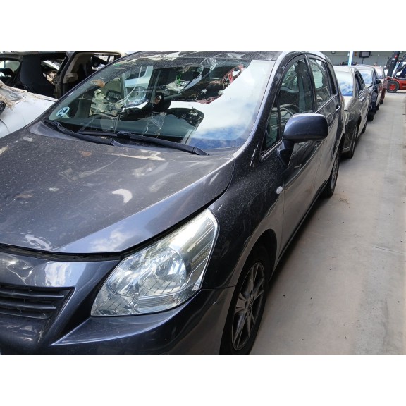 toyota verso (_r2_) del año 2010