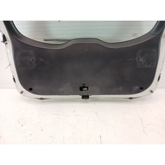 Recambio de porton trasero para kia carens iv 1.7 crdi referencia OEM IAM 73700A4040  