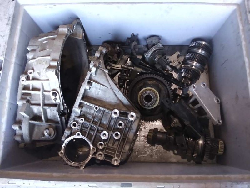 Recambio de caja casco para kia cee´d 1.4 crdi cat referencia OEM IAM W6JE 5V D4FC