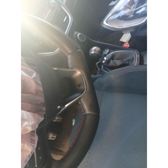 Recambio de volante para ford fiesta vii (hj, hf) 1.0 ecoboost referencia OEM IAM   