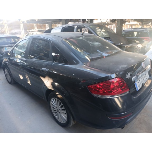 fiat linea (323_, 110_) del año 2014