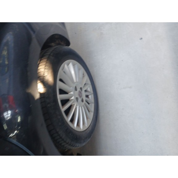 fiat linea (323_, 110_) del año 2014