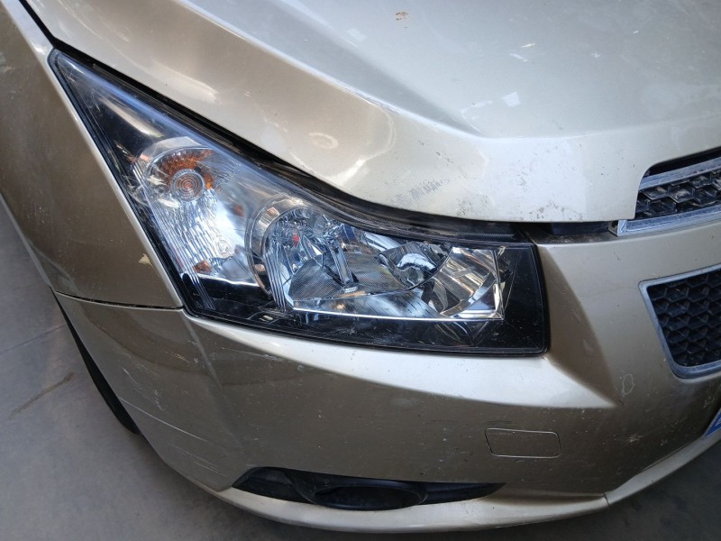 Recambio de faro derecho para chevrolet cruze (j300) 2.0 cdi referencia OEM IAM LHD12412  