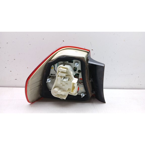 Recambio de piloto trasero derecho para bmw 3 (e90) 320 d referencia OEM IAM 63217154154 4871732 