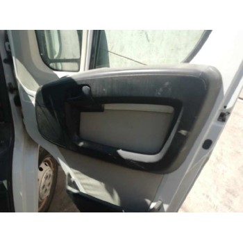 GUARNECIDO PUERTA DELANTERA DERECHA 