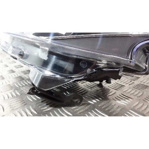 Recambio de faro izquierdo para peugeot 208 1.2 12v vti referencia OEM IAM 9810805780 2 SERIE NUEVO