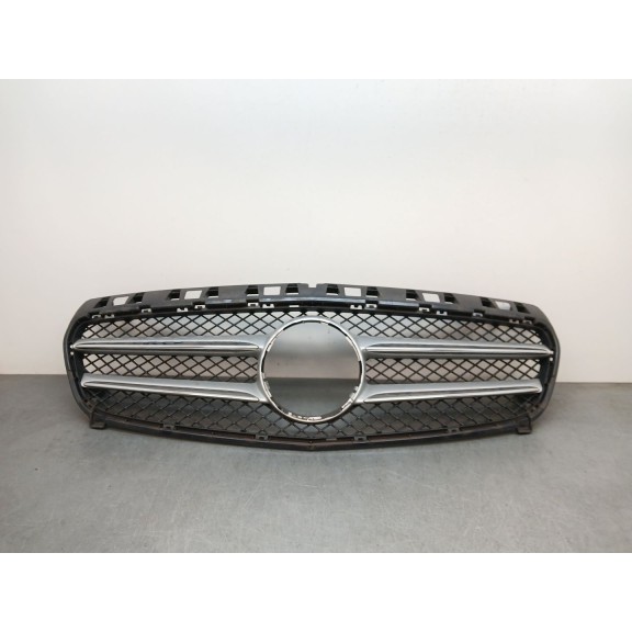 Recambio de rejilla paragolpes delantero para mercedes-benz clase a (w176) referencia OEM IAM A1768880260  