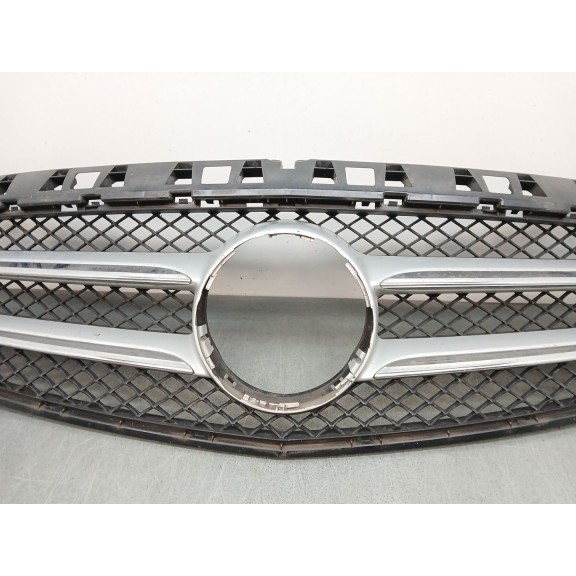 Recambio de rejilla paragolpes delantero para mercedes-benz clase a (w176) referencia OEM IAM A1768880260  