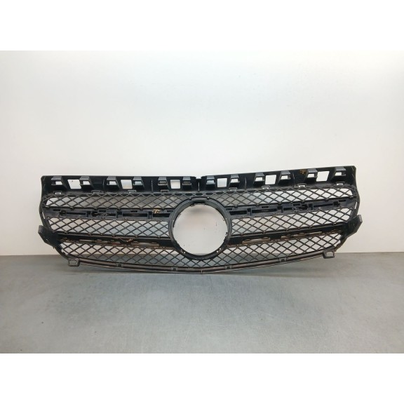 Recambio de rejilla paragolpes delantero para mercedes-benz clase a (w176) referencia OEM IAM A1768880260  