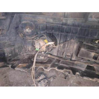 Recambio de paragolpes delantero para land rover discovery 2.7 td v6 cat referencia OEM IAM  CON SENSORES RAJADO