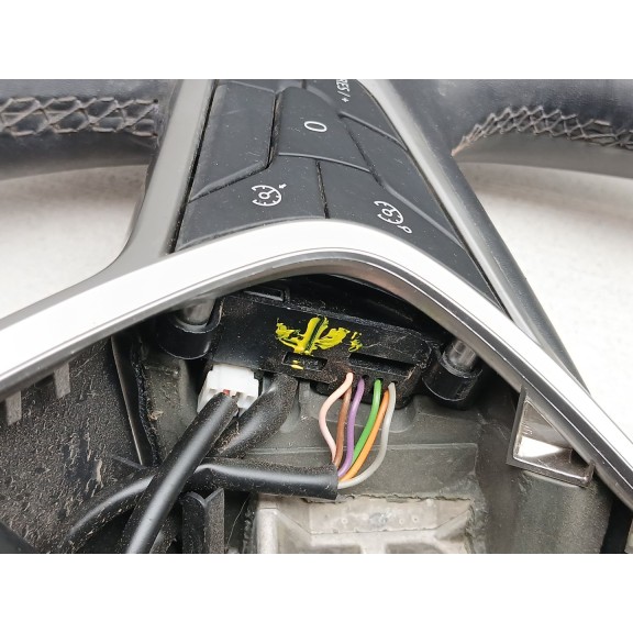 Recambio de volante para renault arkana i (lcm_, ldn_) 1.3 tce 140 (ldn0) referencia OEM IAM 484003492r  
