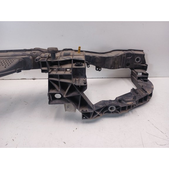 Recambio de panel frontal para ford focus iii sedán 1.6 tdci referencia OEM IAM BM518327A  