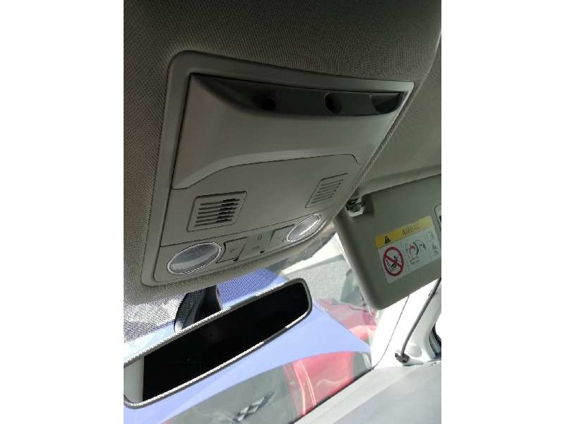 Recambio de luz interior para seat leon st (5f8) x-perience 4drive referencia OEM IAM   