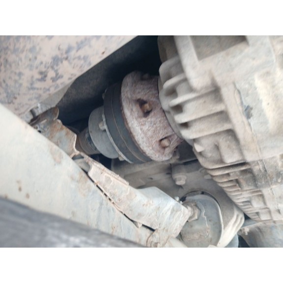 Recambio de transmision central delantera para land rover discovery 4.4 v8 cat referencia OEM IAM 73CM  