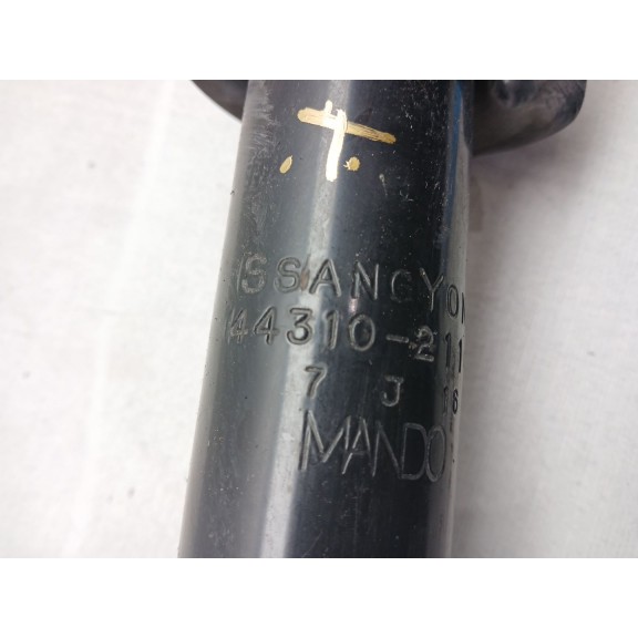 Recambio de amortiguador delantero izquierdo para ssangyong rodius i 2.7 xdi referencia OEM IAM 4431021101  