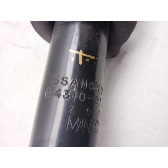 Recambio de amortiguador delantero derecho para ssangyong rodius i 2.7 xdi referencia OEM IAM 4431021101  